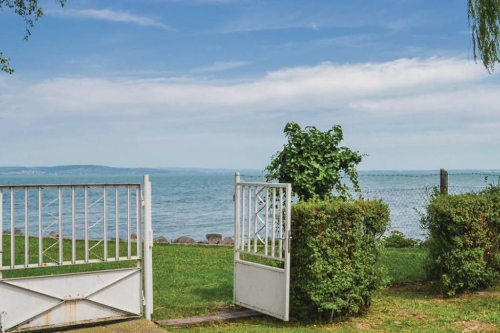 Picur Lak Vila Siófok Exterior foto